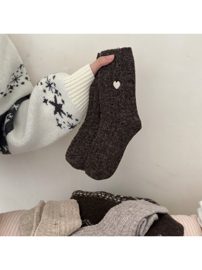 Rufia – Heart Detail Ribbed Crew Socks