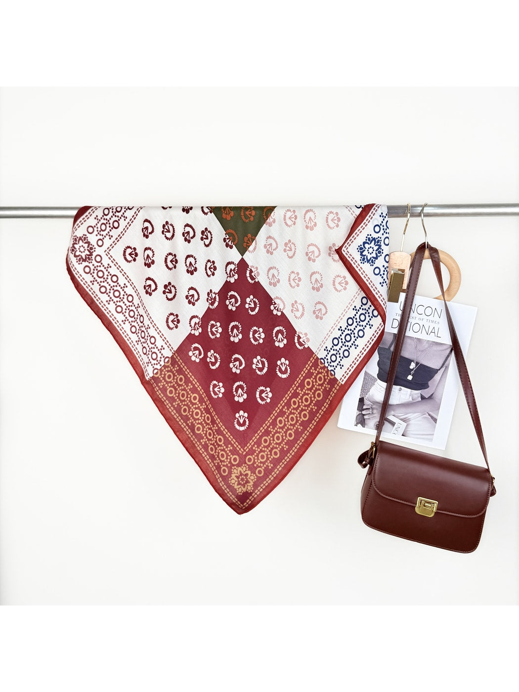 Scarvii - Retro Floral Print Colorblock Square Scarf