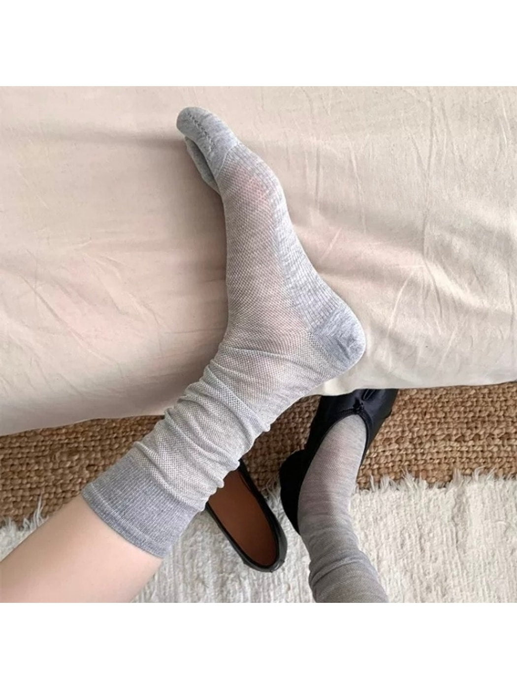 Rufia - Minimal Mid-Calf Split Toe Socks