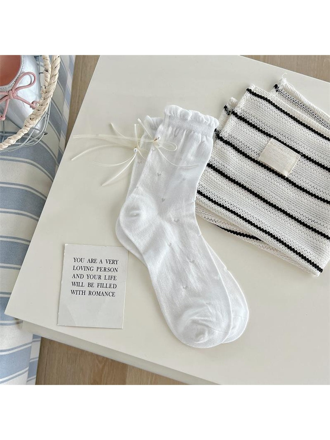 Rufia - Solid Color Heart Embossing Bow Crew Socks