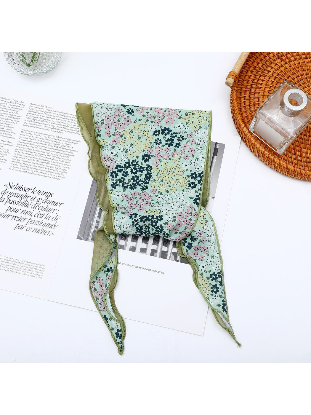 Scarvii - Sweet Floral Print Women's Triangle Bandana