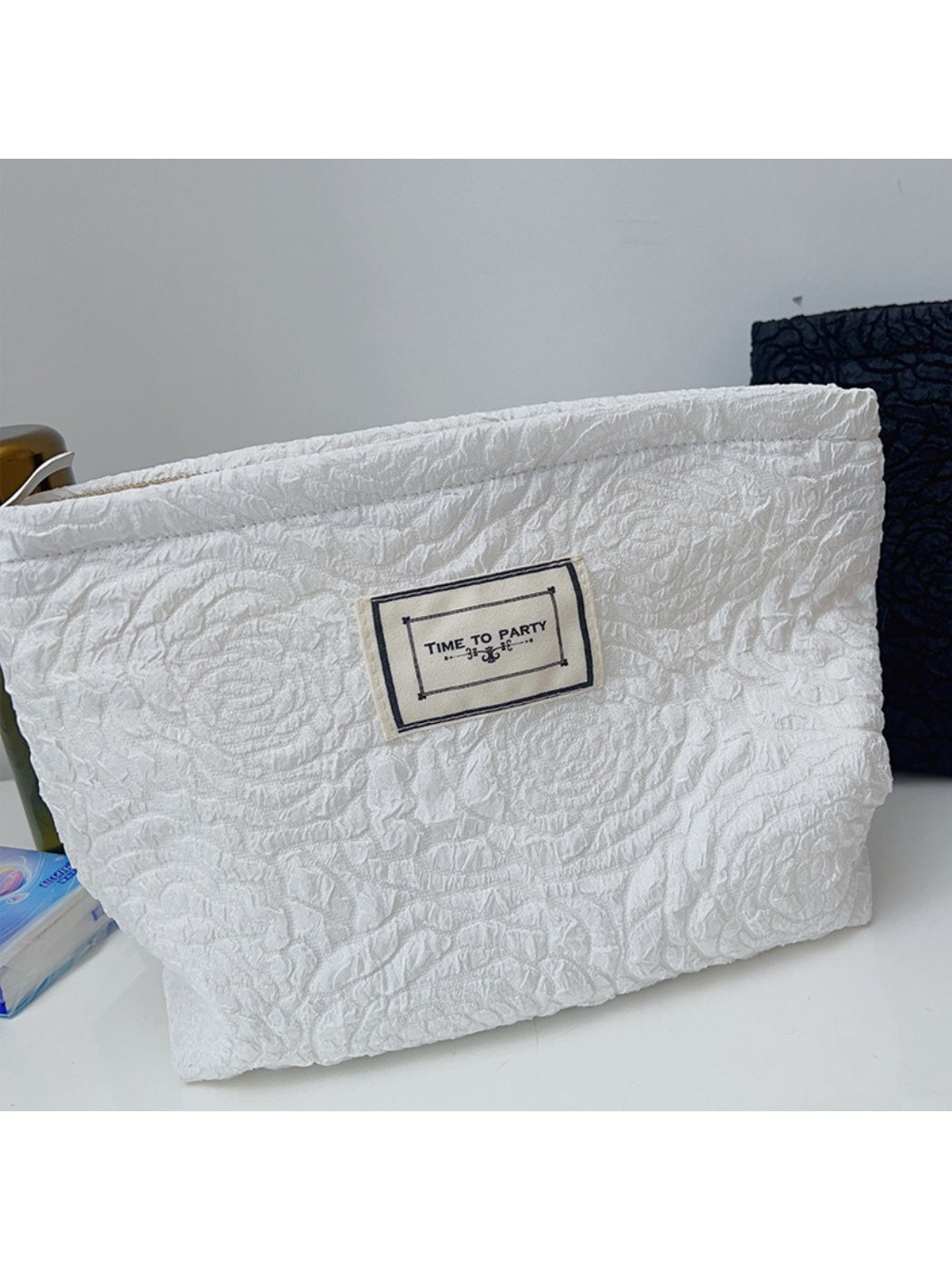 Cosbai - Rose Pattern Textured Cosmetic Pouch