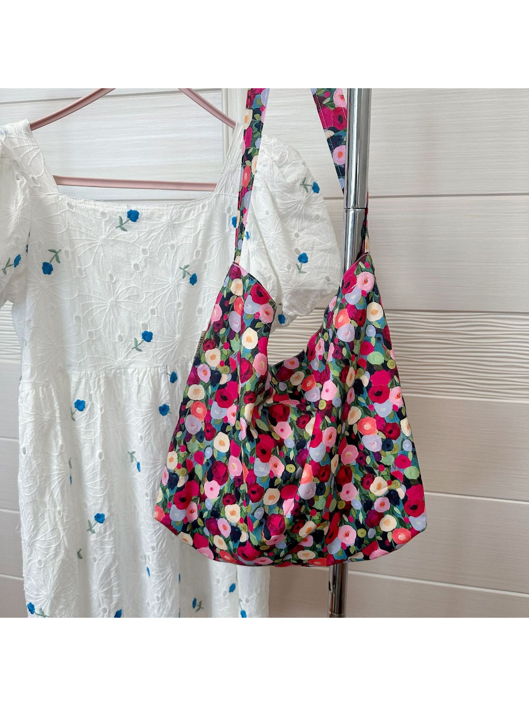 Cosbai - Floral Print Sling Bag