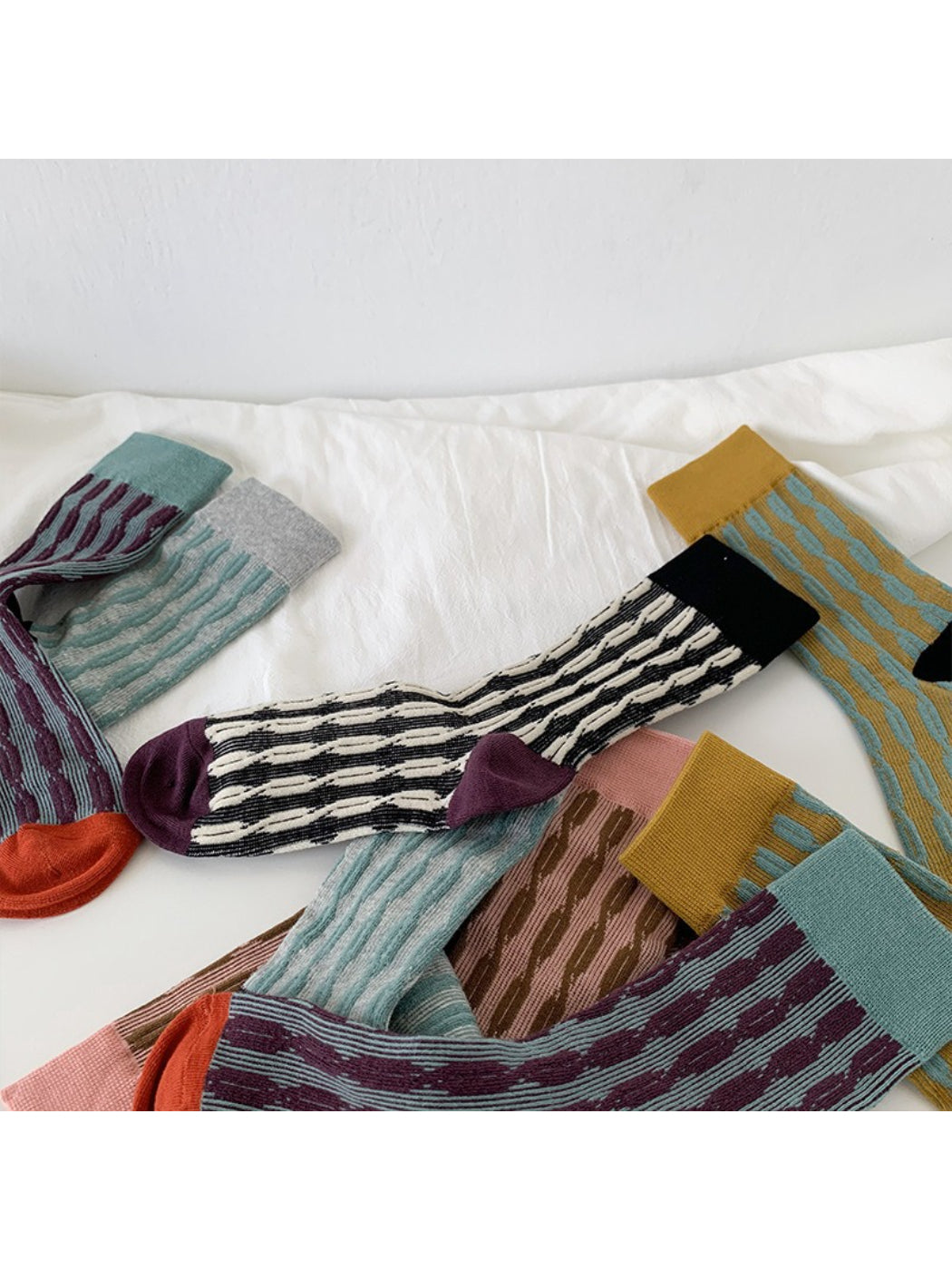 Rufia - Retro Unisex Mid-Calf Socks - Minimalist & Cool