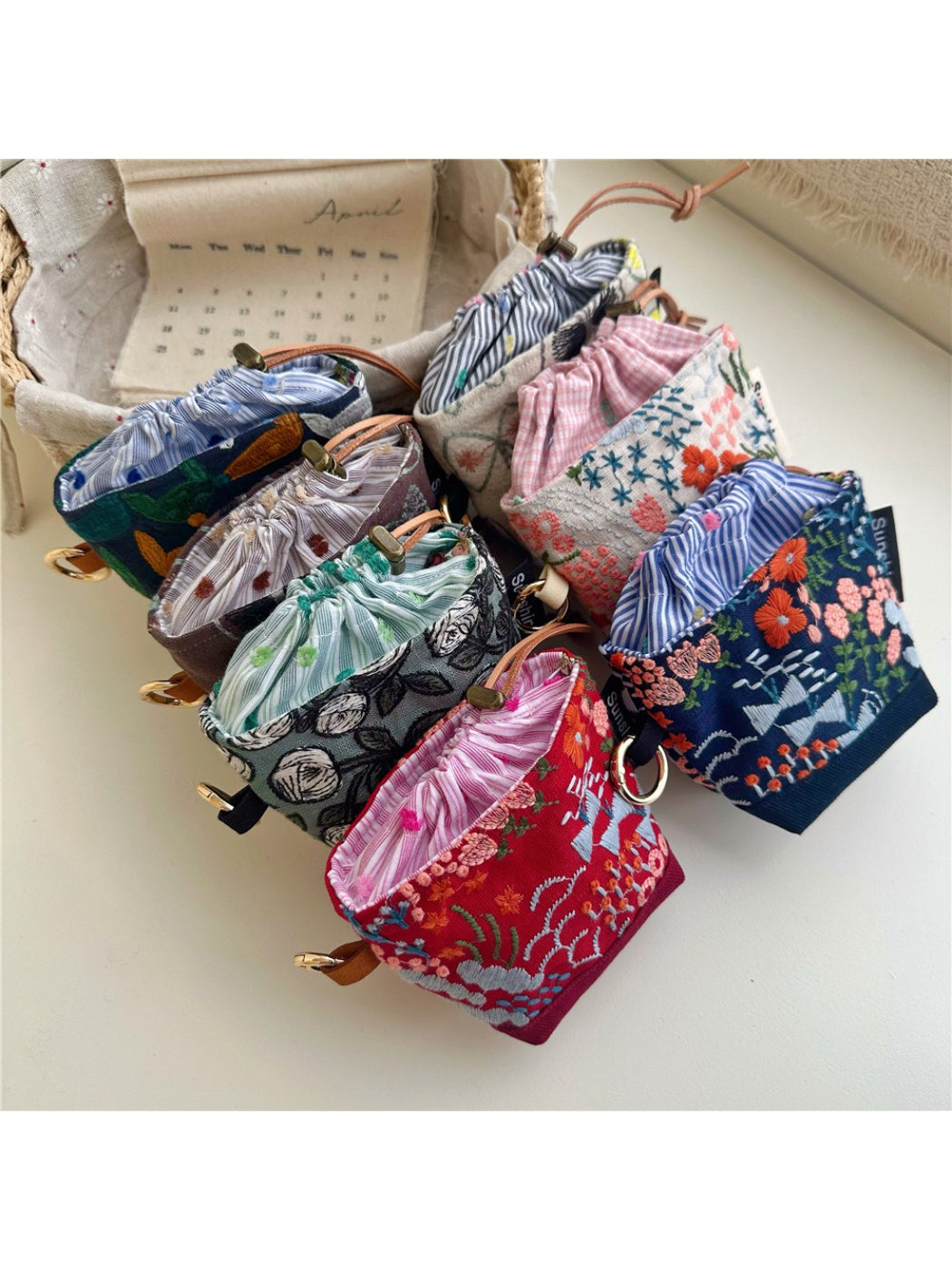 Cosbai - Floral Jacquard Drawstring Mini Pouch