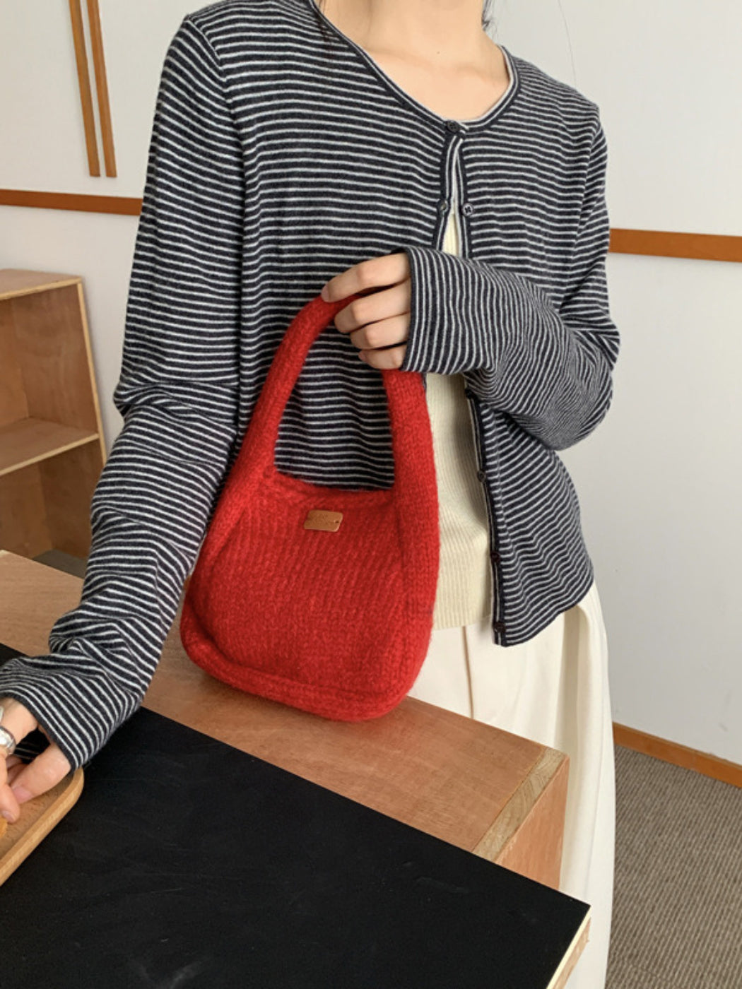 Cosbai - Ribbed Knit Hand Bag