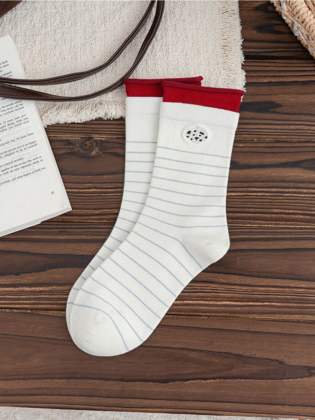 Rufia – Mid-Calf Color Block Cartoon Socks