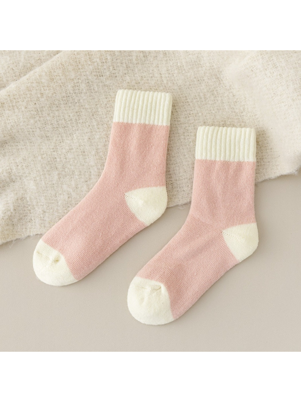 Rufia - Soft Creamy Tone Everyday Crew Socks