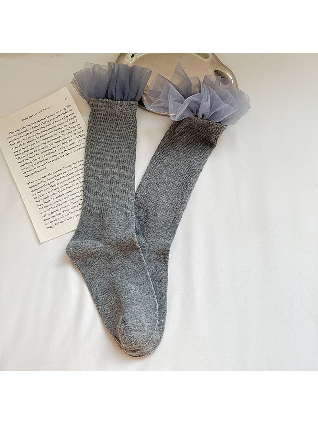 Rufia - Sweet Ruffle Trim Casual Crew Socks