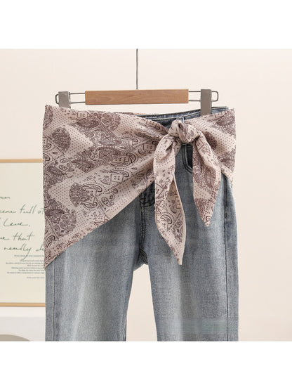 Scarvii - Retro Paisley Pattern Triangle Waist Scarf