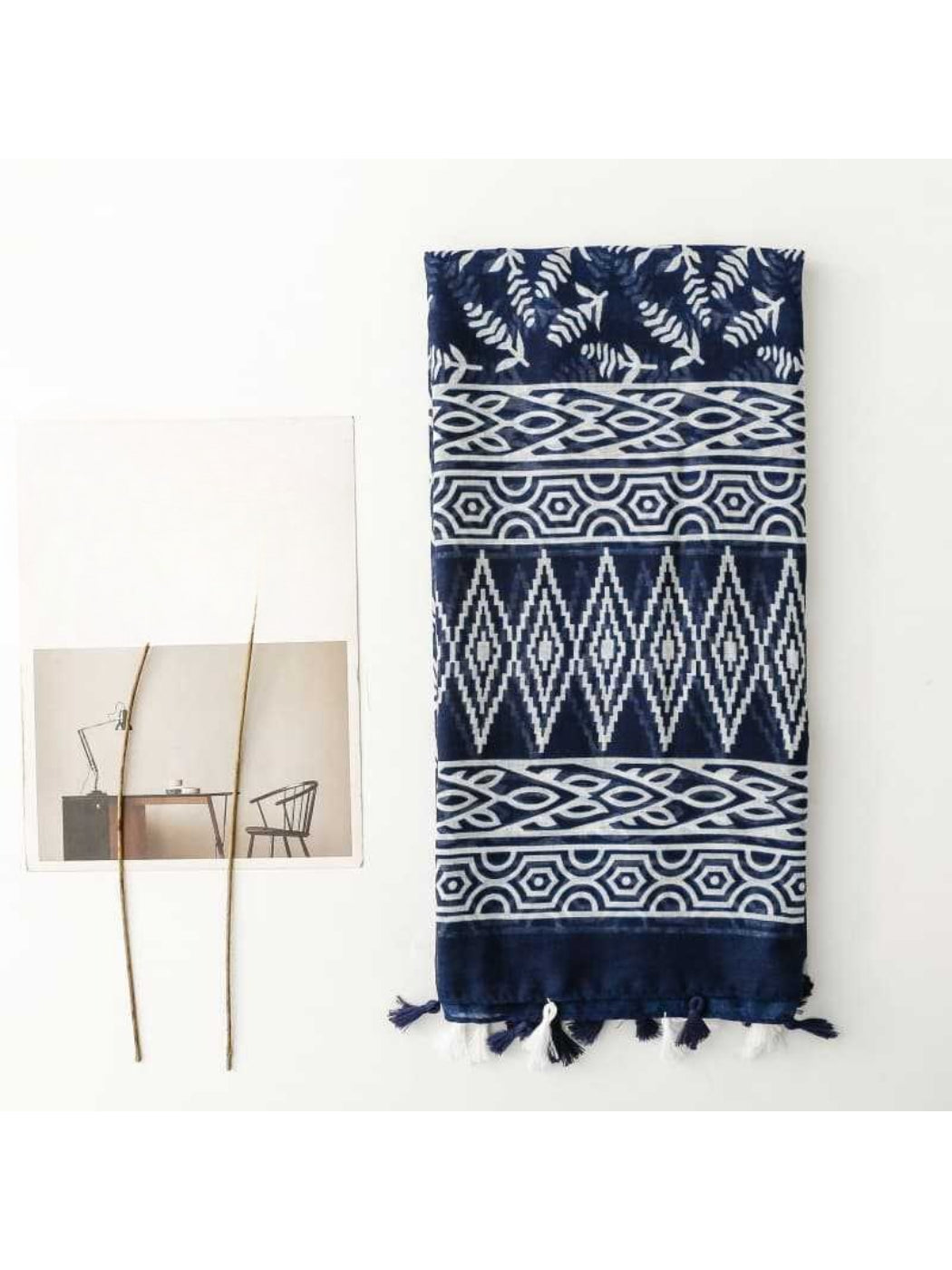Scarvii - Classic Botanical Pattern Print Scarf