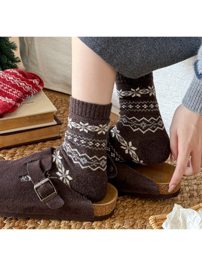 Rufia - Nordic Snowflake Pattern Crew Socks