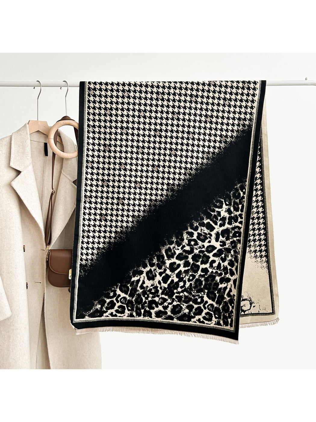 Scarvii - Dual-Tone Leopard Border Scarf
