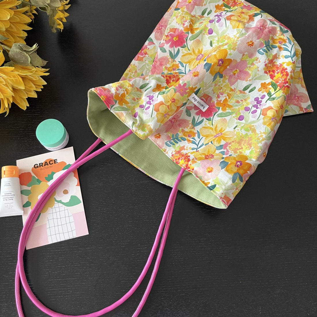 Close-up of Cosbai pink strap floral tote bag showing floral pattern