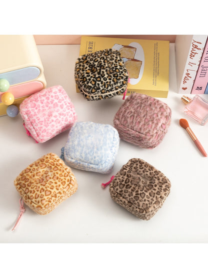 Cosbai - Simple and Stylish Leopard Print Zip Pouch