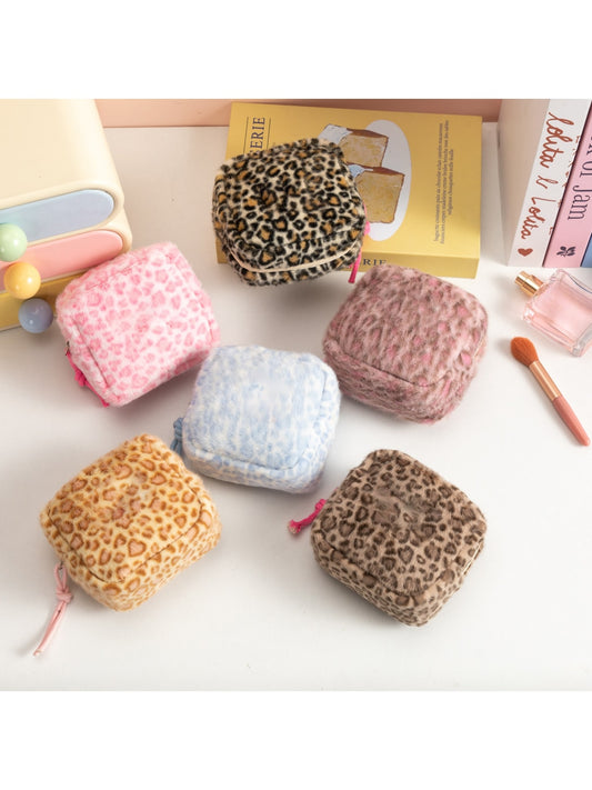 Cosbai - Simple and Stylish Leopard Print Zip Pouch