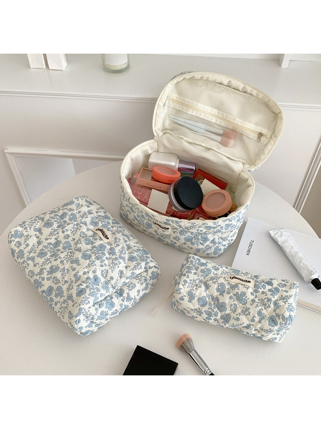 Cosbai - Blue Floral Handheld Cosmetic Organizer Bag