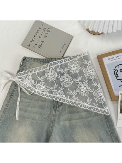 Scarvii - White Floral Lace Triangle Scarf