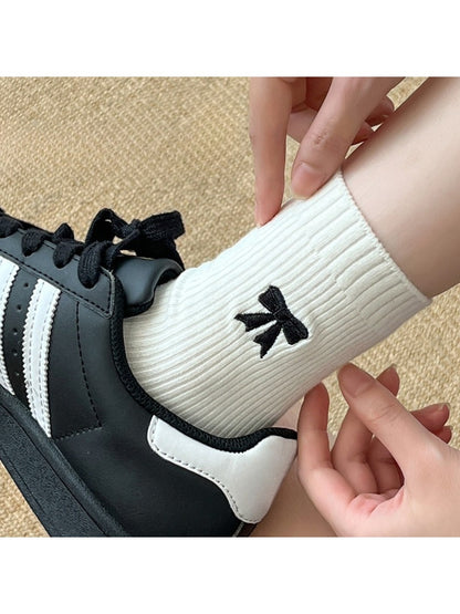 Rufia - Cute Winter Socks with Cartoon Bow Patterns