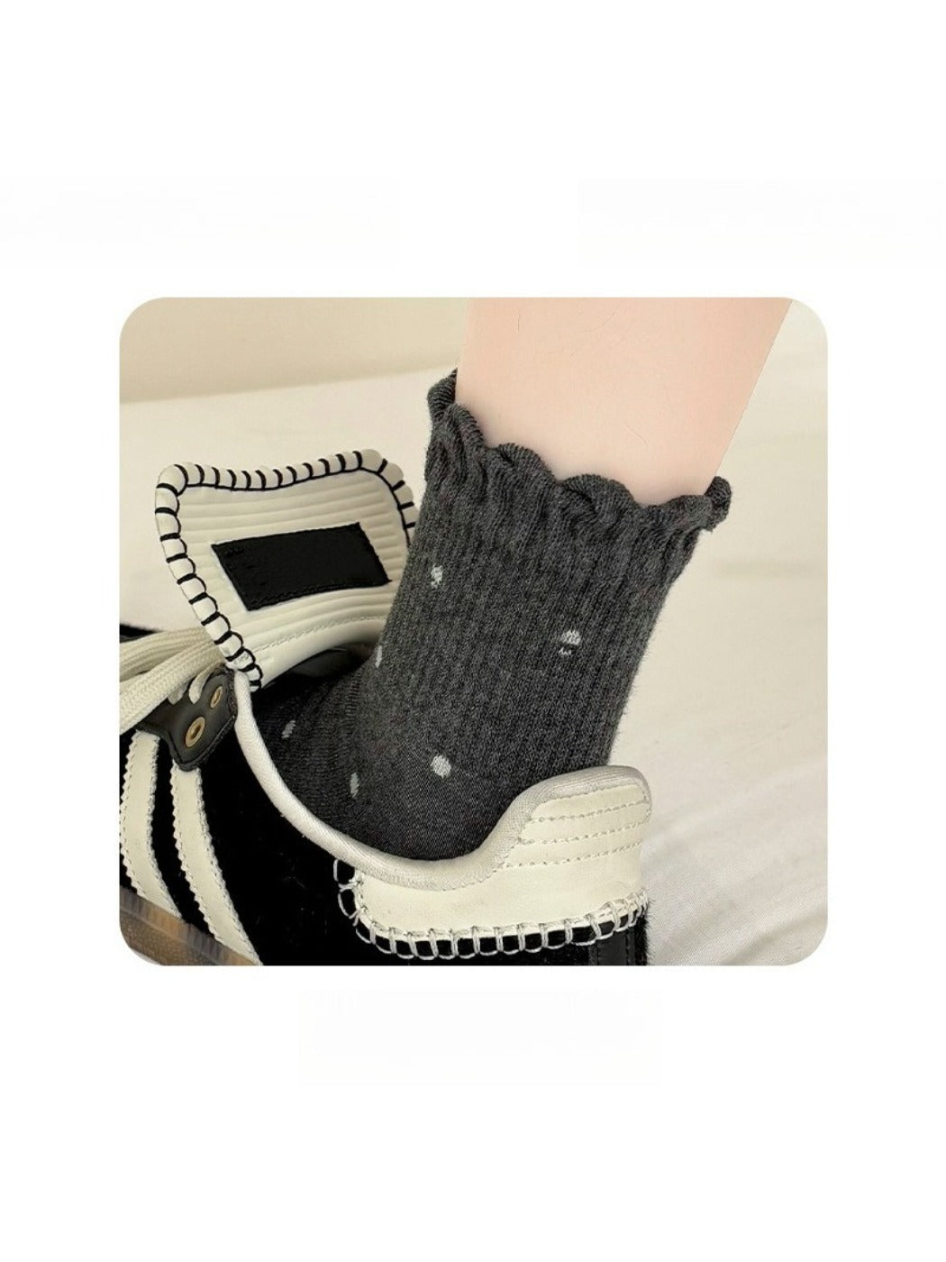 Rufia - Polka Dot Ruffle Edge Mid-Calf Capsule Socks
