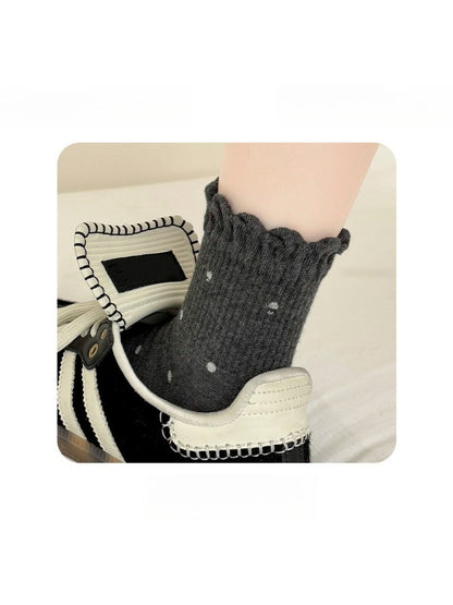 Rufia - Polka Dot Ruffle Edge Mid-Calf Capsule Socks