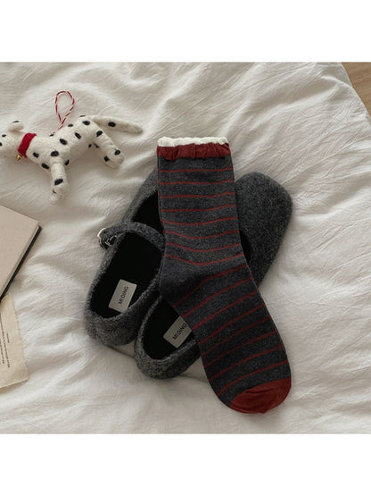 Rufia - Burgundy Bow Crew Socks product image 7