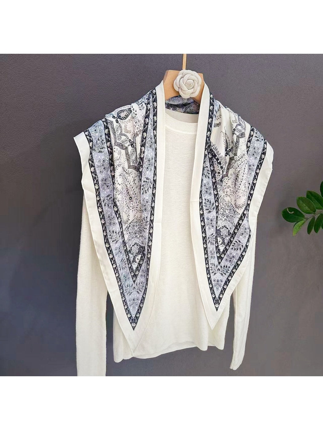 Scarvii - Muted Grey Vintage Print Triangle Bandana