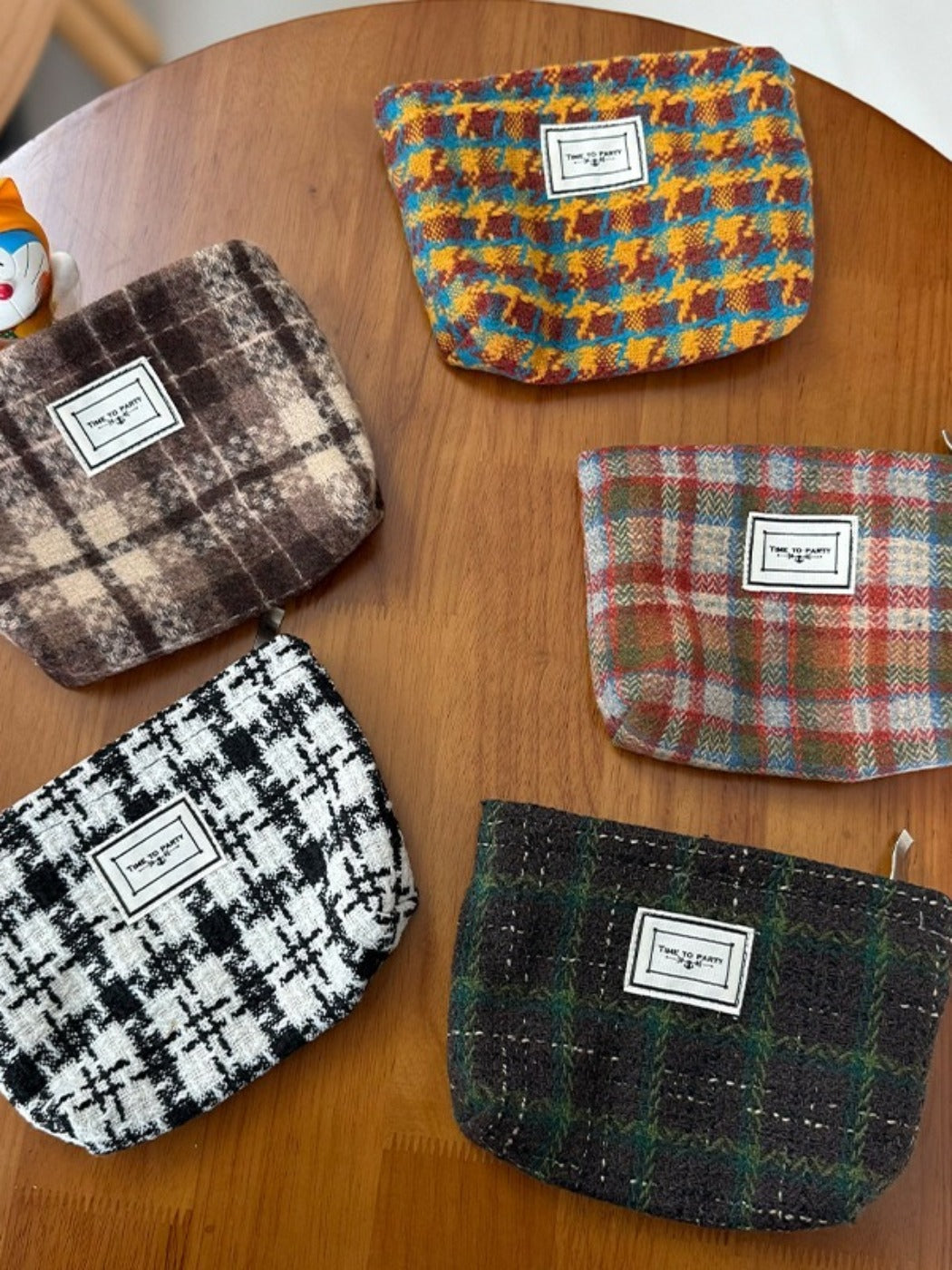 Cosbai - Classic Plaid Small Storage Clutch Bag