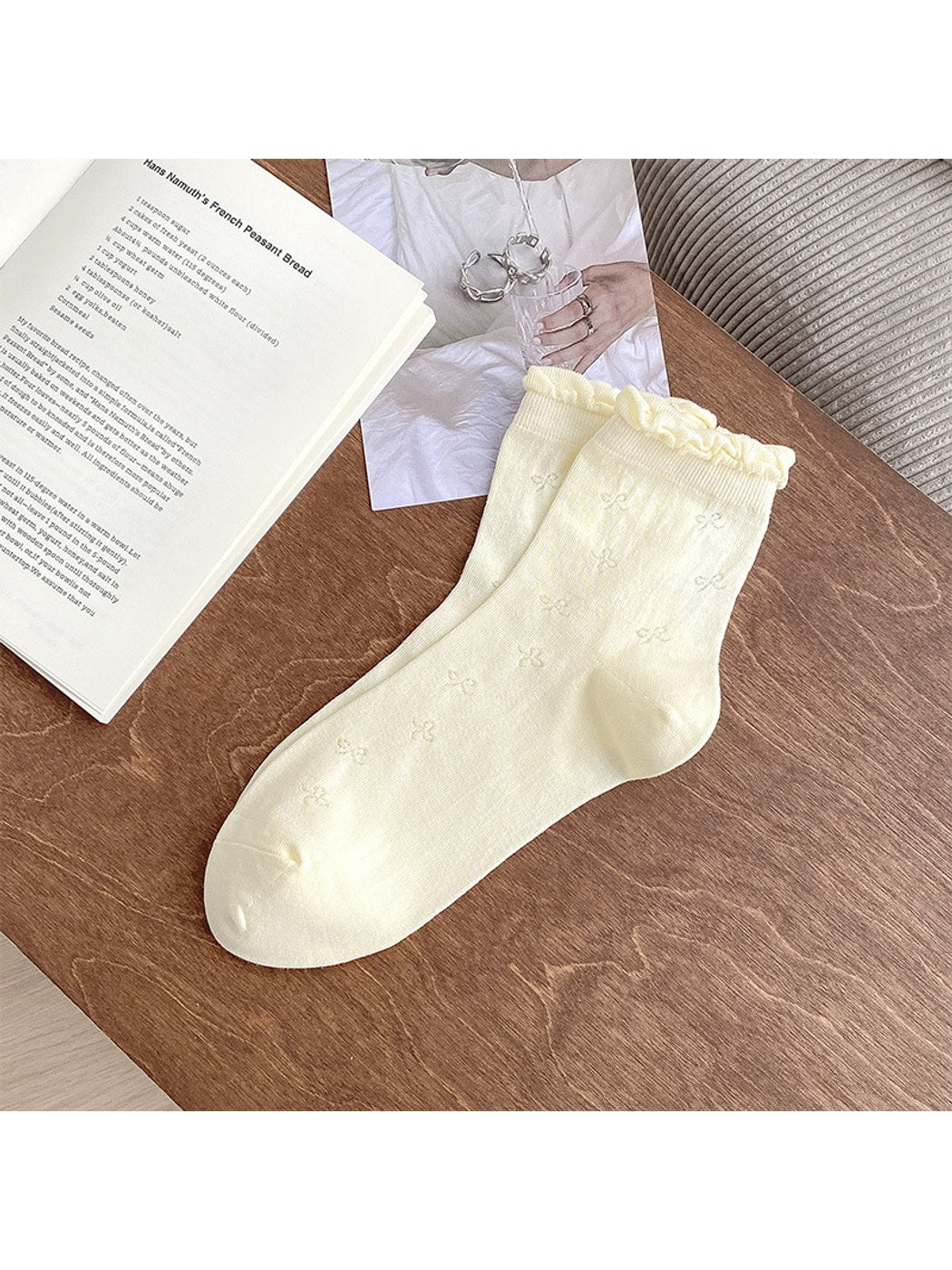 Rufia - Bow Pattern Ruffle Crew Socks