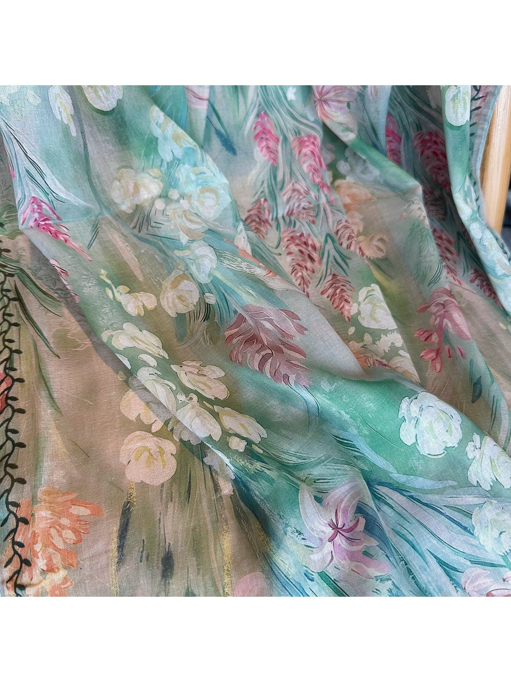 Scarvii - Fresh Light Green Floral Print Square Scarf