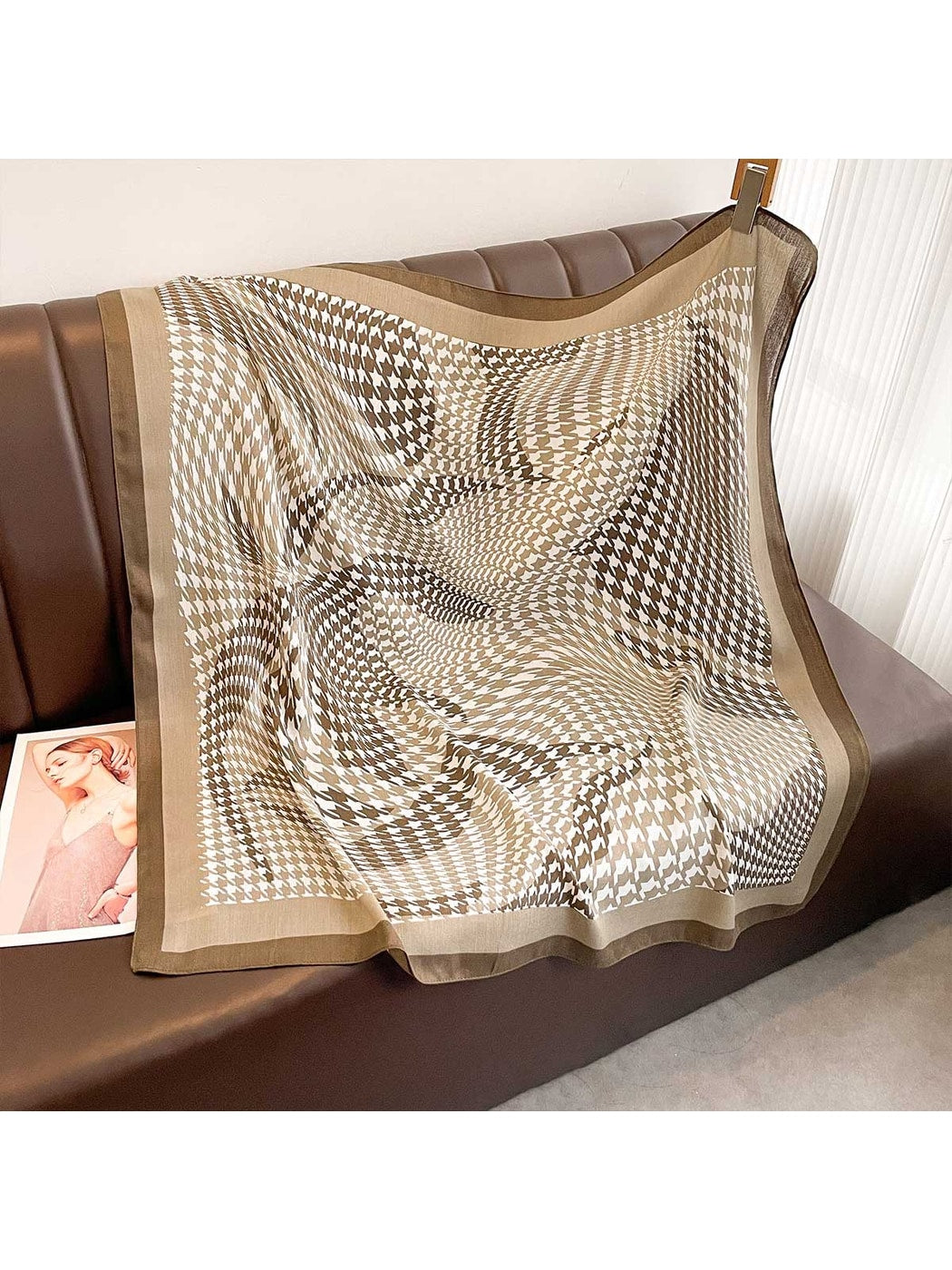 Scarvii - Printed Houndstooth Border Square Scarf