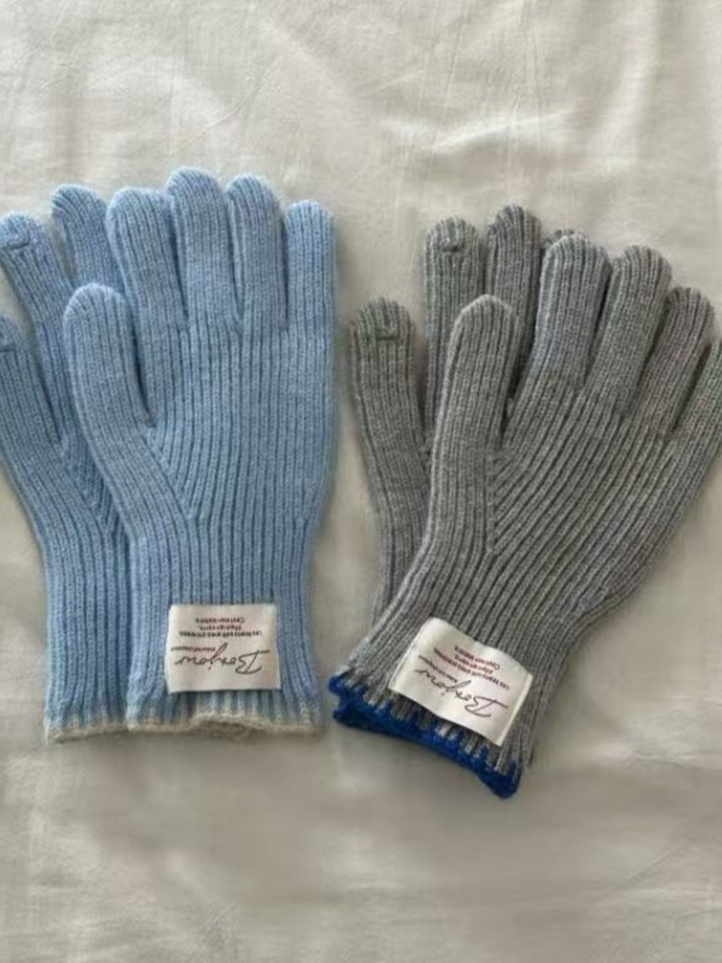 Gloving - Full-Cover Knitted Gloves - Touchscreen Compatible