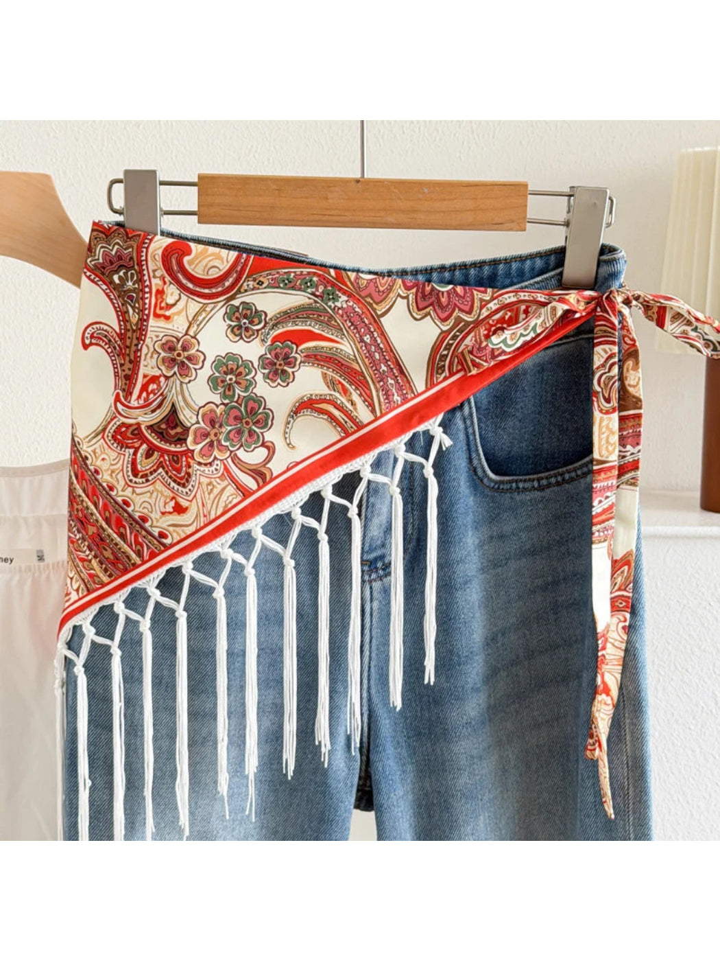 Scarvii - Printed Triangle Scarf