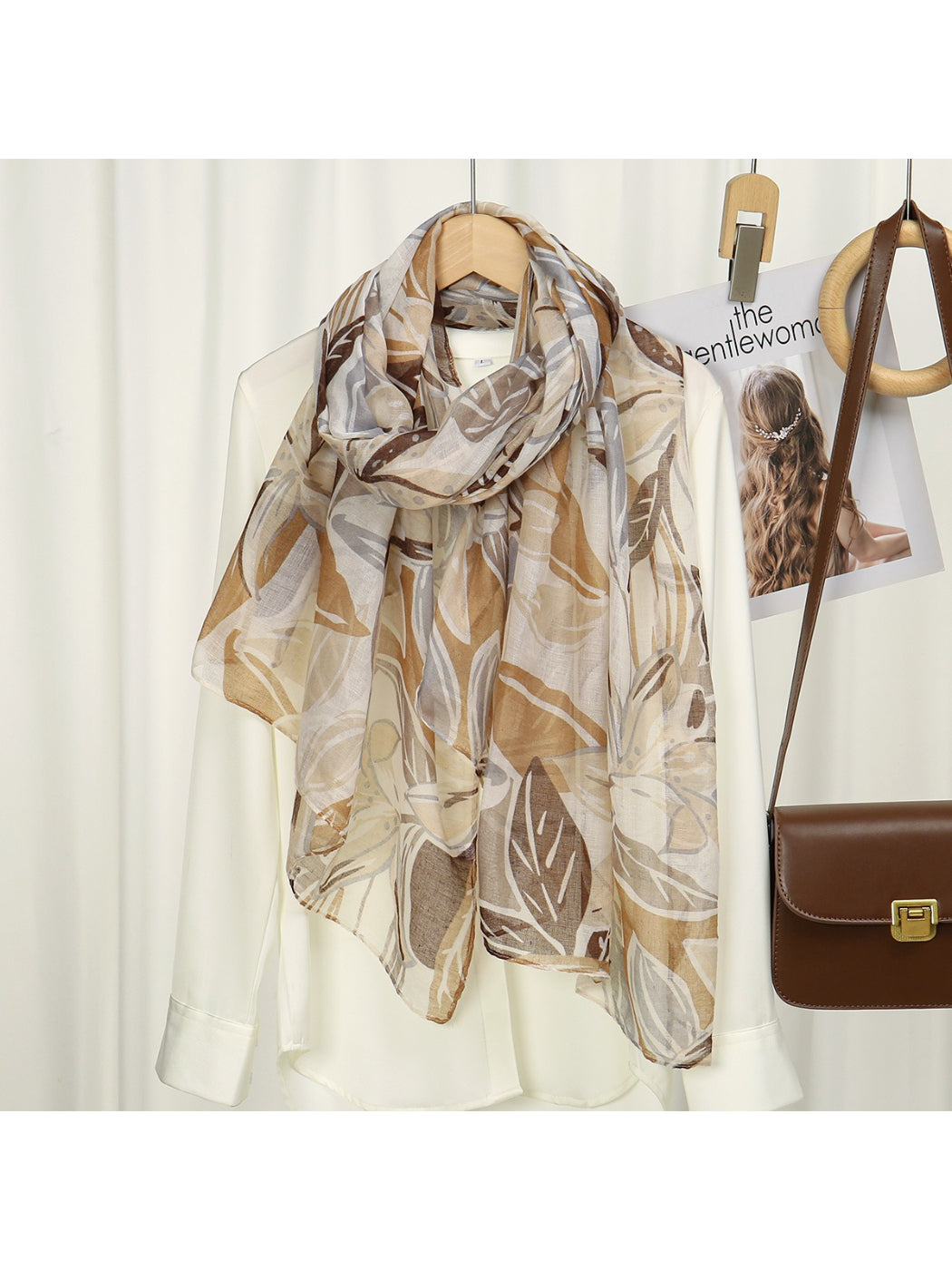 Scarvii – Spring Leaf Print Lightweight Scarf