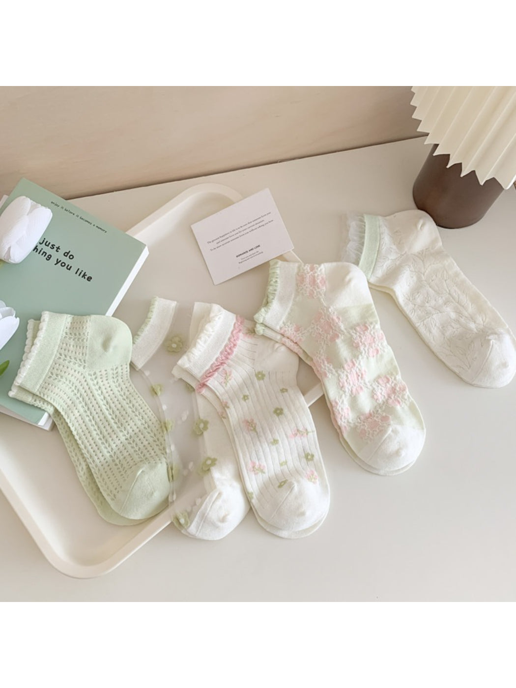 Rufia - Soft Floral Lace Ankle Socks product image 2