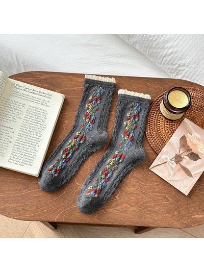 Rufia - Garden Trail Embroidered Crew Socks