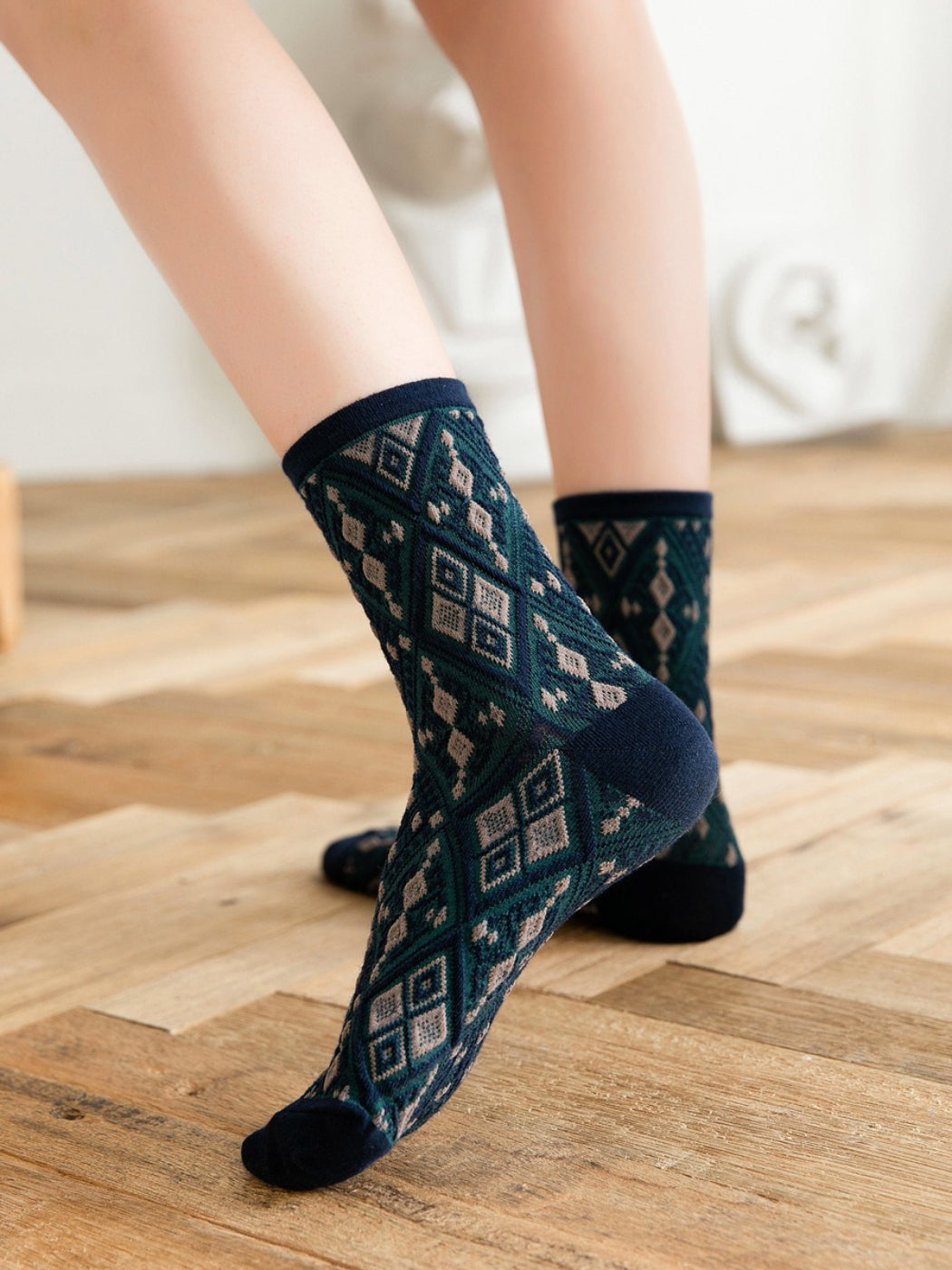 Rufia - Diamond Stitch Crew Socks