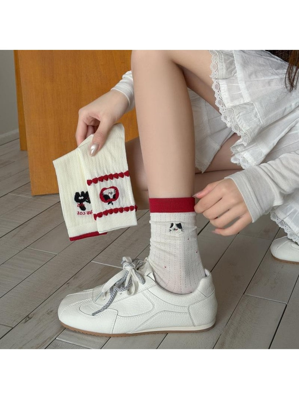 Rufia - Playful Cat Embroidered Ribbed Crew Socks