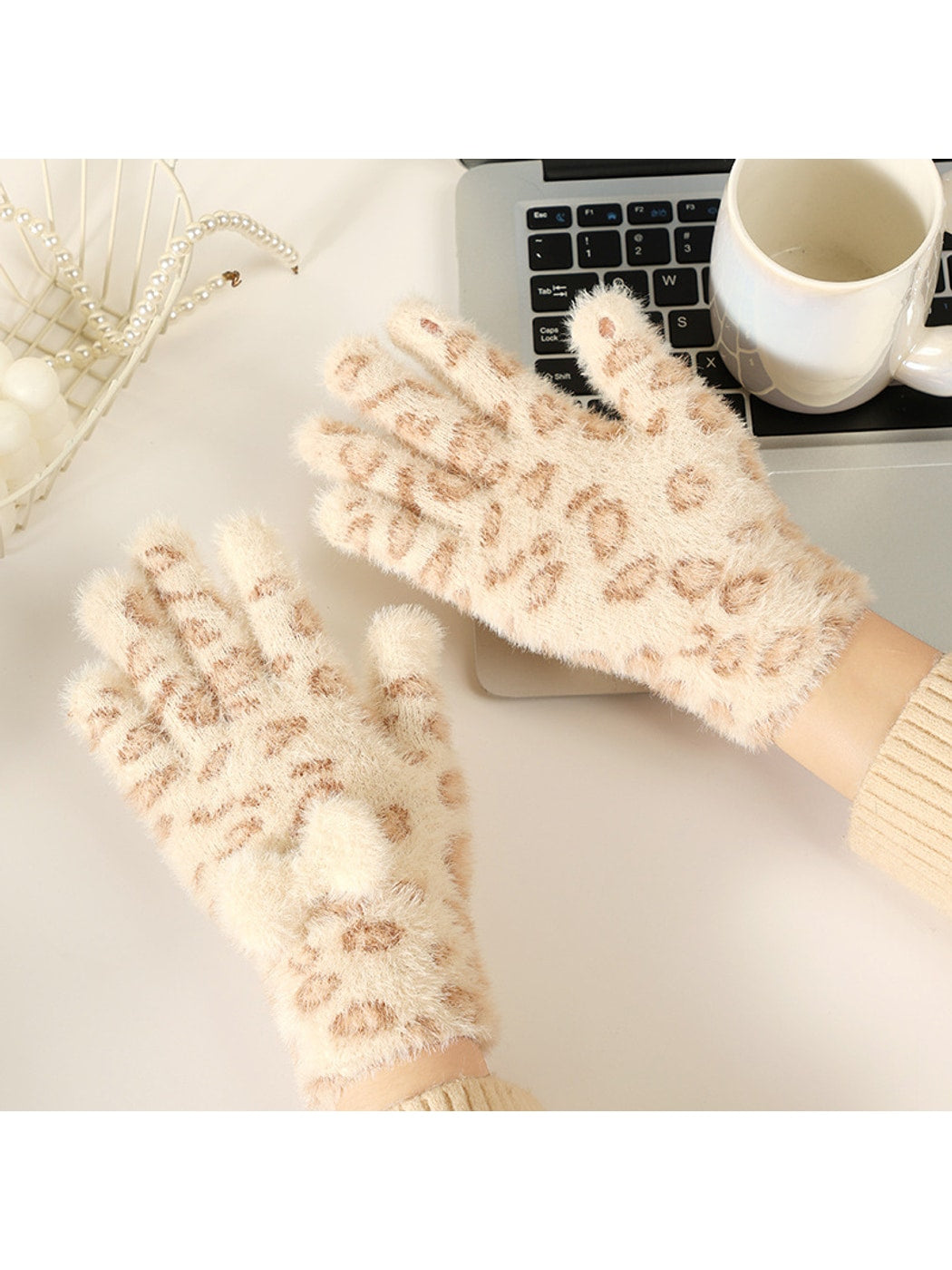 Gloving - Leopard Print Bow Accent Women's Gloves