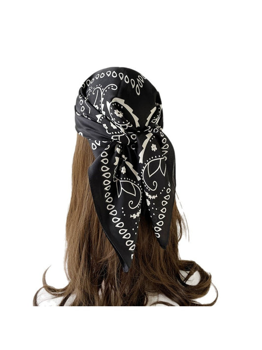 Scarvii - Vintage Paisley Scarf - A stylish and versatile scarf