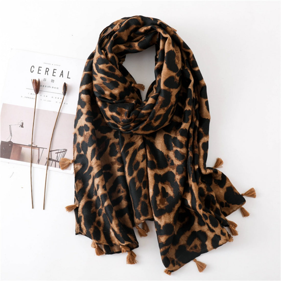 Scarvii - Stylish Leopard Print Scarf