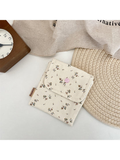 Cosbai Floral Print Coin Pouch showing detailed stitching on floral fabric