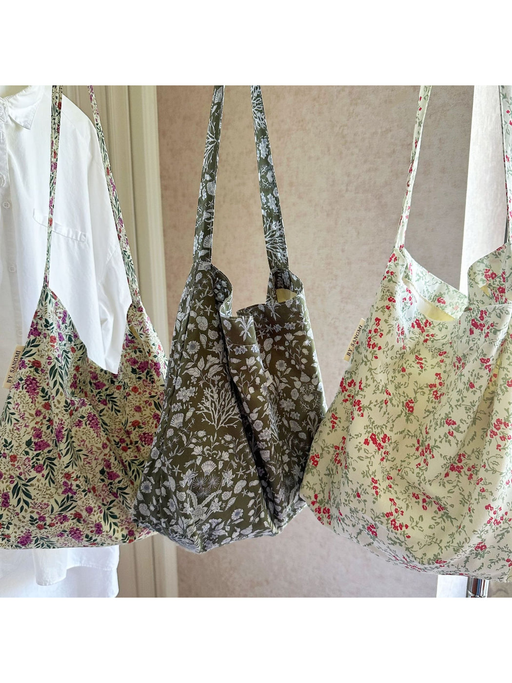 Cosbai - Vintage Floral Slouchy Bag