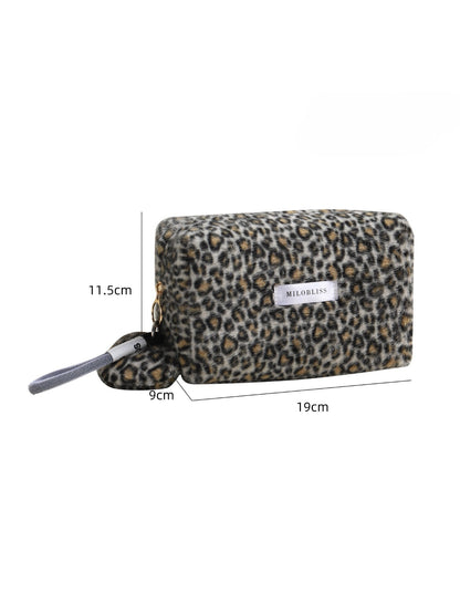 Cosbai - Leopard Faux Fur Makeup Bag detail view 5