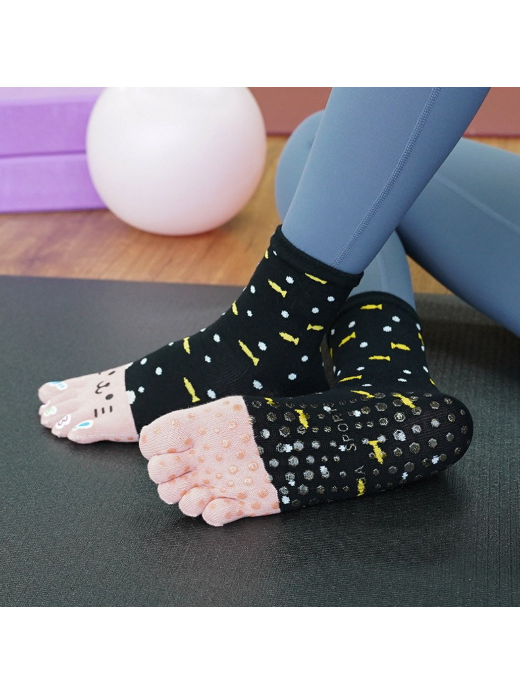 Rufia - Cat Face Five-Toe Yoga Grip Socks