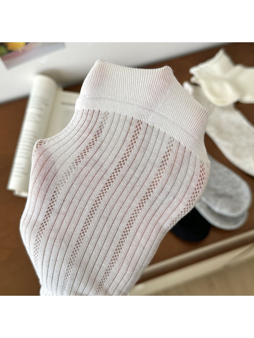 Rufia - Women's Ruffle Cuff Casual Mesh Socks