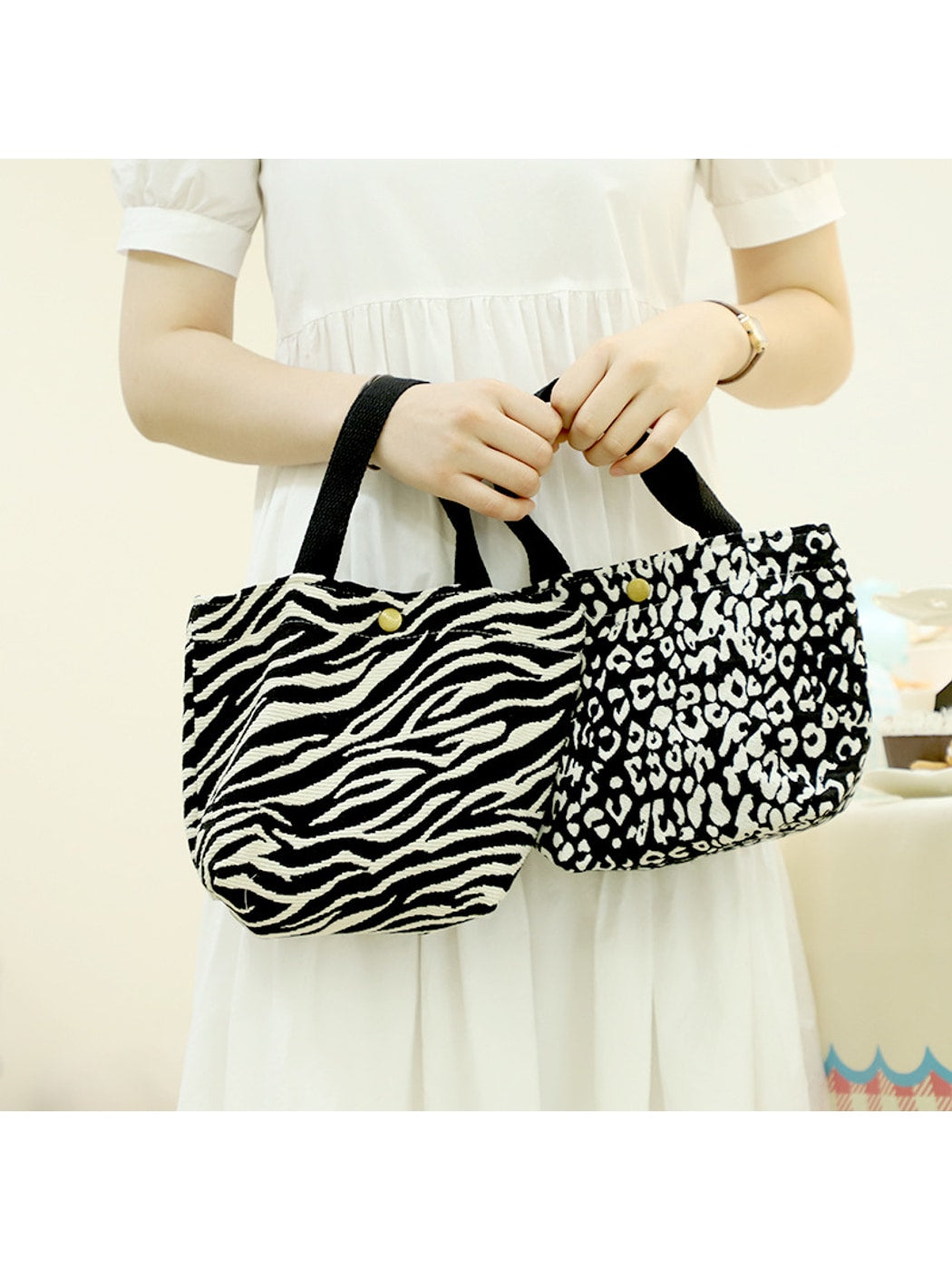 Cosbai - Simple Print Hand Carry Lunch Bag