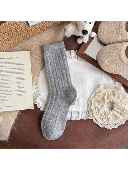 Rufia - Solid Color Ribbed Casual Crew Socks