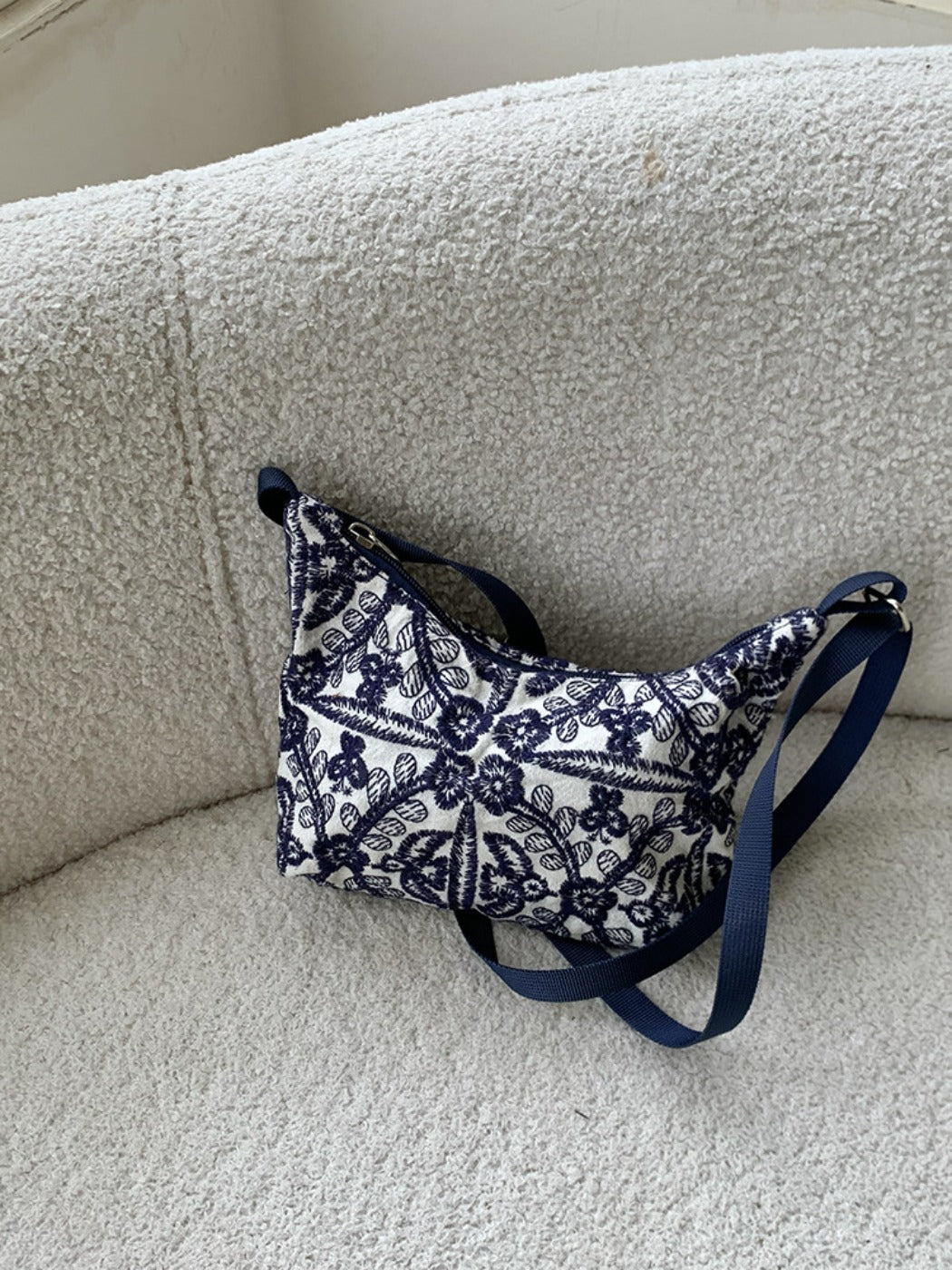 Cosbai - Vintage Embroidered Canvas Shoulder Bag