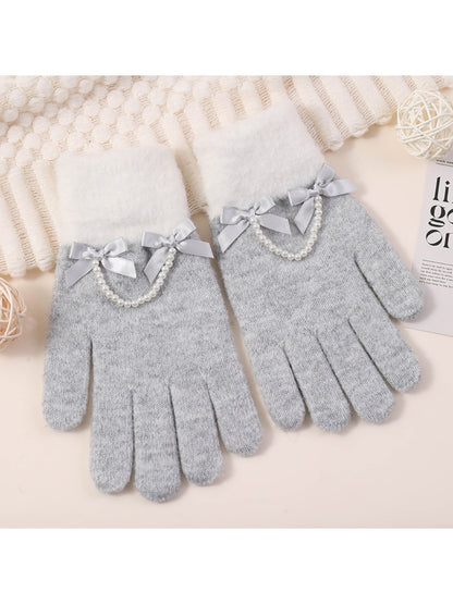 Gloving – Cute Knit Winter Gloves with Bow Detail